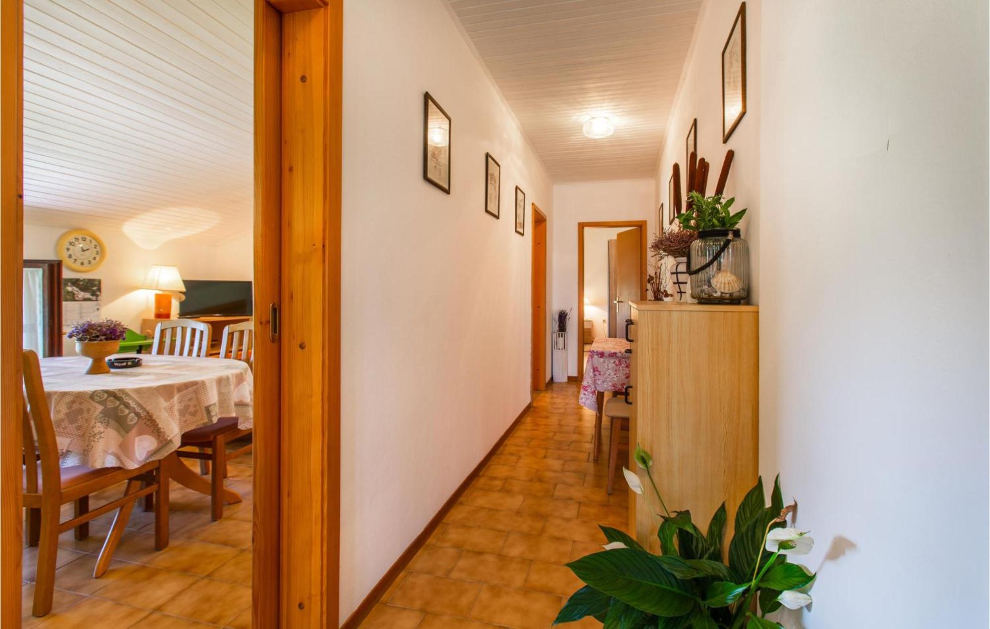 Amazing Apartment In Secovlje With Kitchen Екстер'єр фото